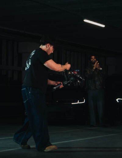 Behind the scenes op de clipset van Yalla Habiba.